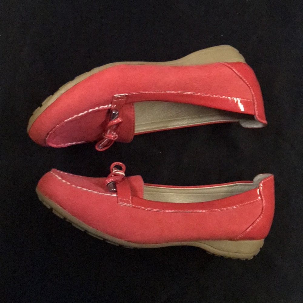 Shoes - Picture 4 of 6